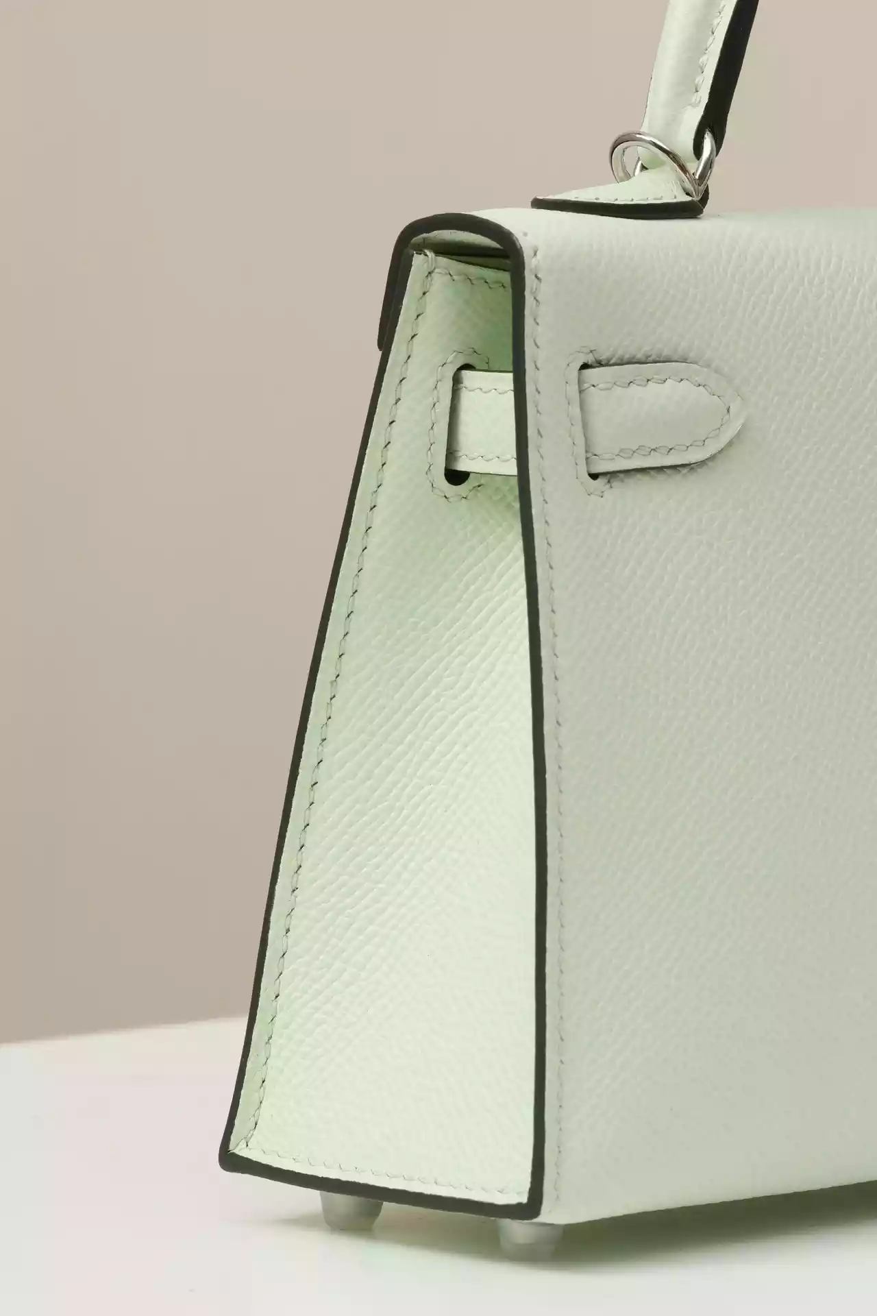 Hermes Epsom Kelly 20 Handbag in Vert Fizz - HW195 Hermes Epsom Kelly 20 Handbag in Vert Fizz
