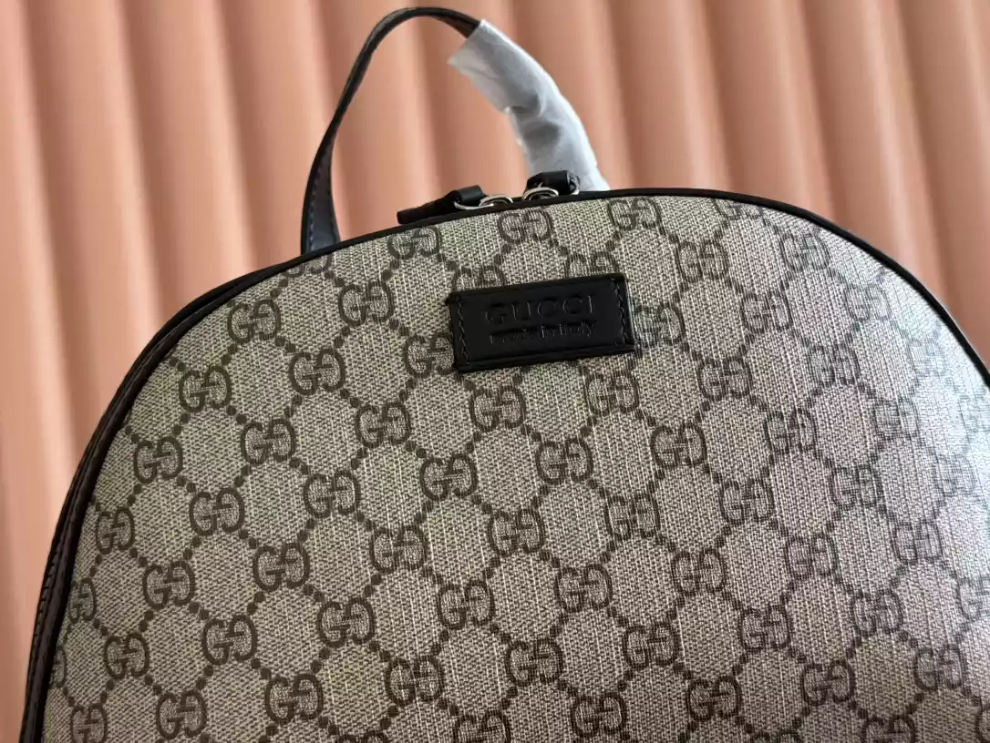Gucci GG Supreme Men's Backpack Brown Black - BG069 Gucci GG Supreme Men's Backpack Brown Black