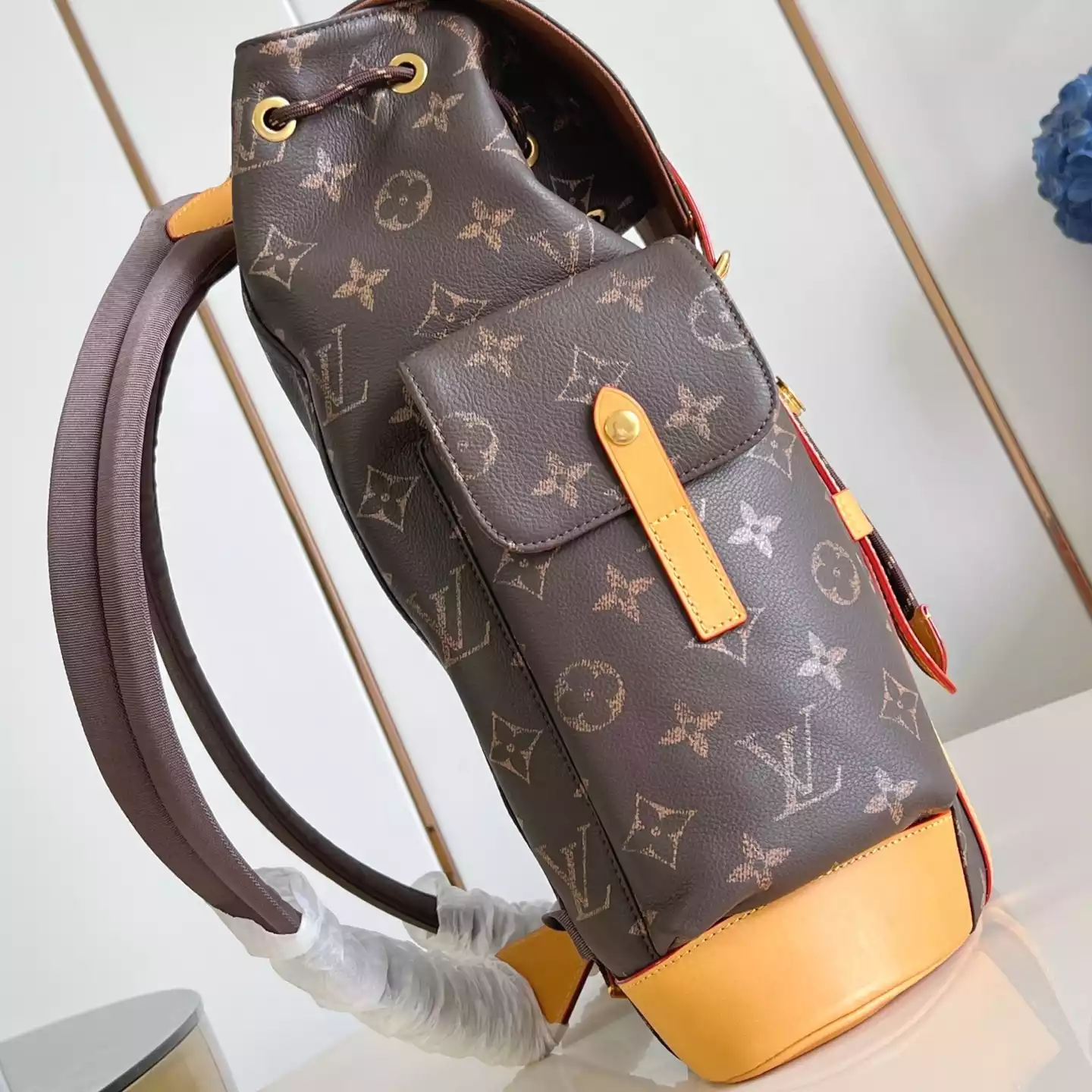 CHRISTOPHER MM BACKPACK BROWN MONOGRAM CALF LEATHER M14038 - LW338 DISCOVERY BACKPACK PM SKY BLUE MONOGRAM CANVAS