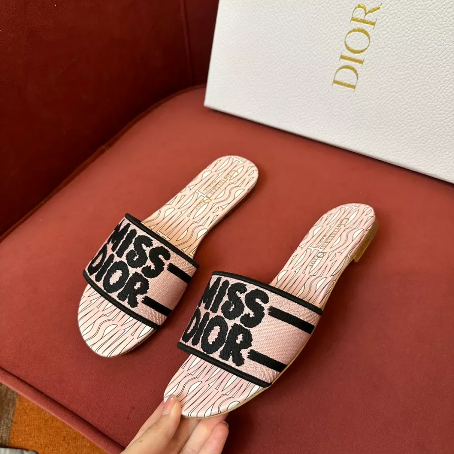 DIOR DWAY SLIDE - DS024