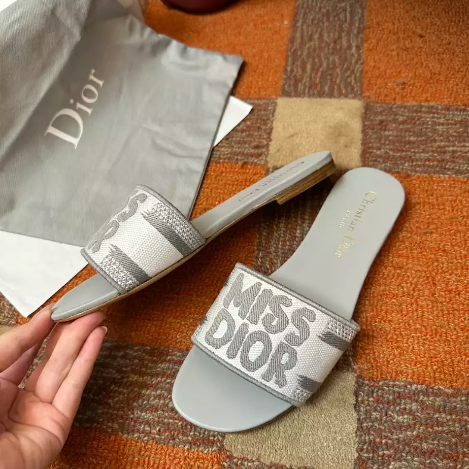 DIOR DWAY SLIDE - DS028