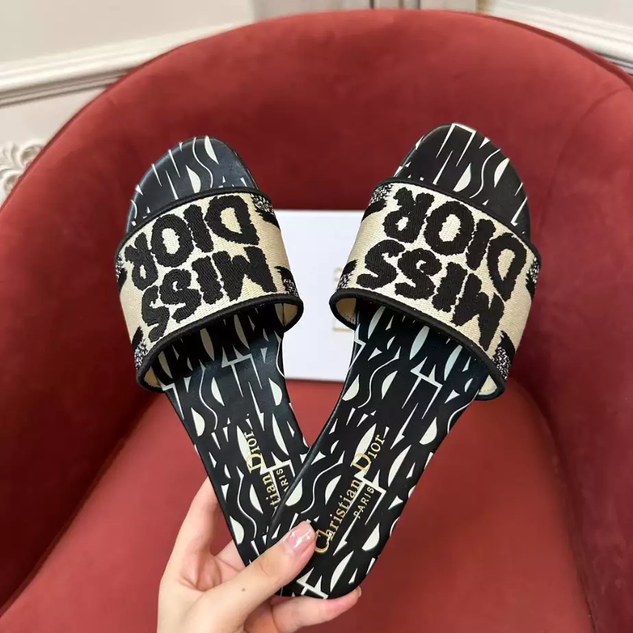 DIOR DWAY SLIDE - DS030