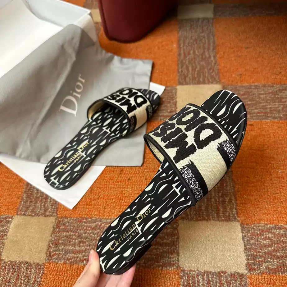 DIOR DWAY SLIDE - DS030
