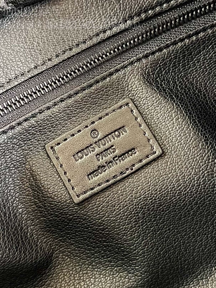 DOPP KIT TURQUOISE MONOGRAM ECLIPSE REVERSE CANVAS M11482 - LW388 DISCOVERY BACKPACK PM SKY BLUE MONOGRAM CANVAS