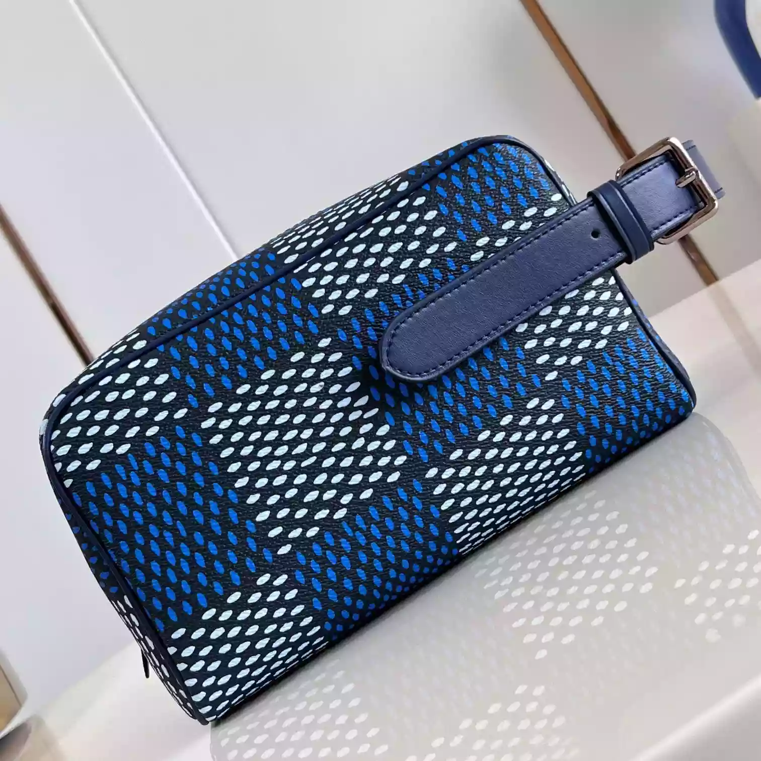 LOCKER DOPP KIT BLUE DAMIER HERITAGE COATED CANVAS N40747 - LW400 DISCOVERY BACKPACK PM SKY BLUE MONOGRAM CANVAS