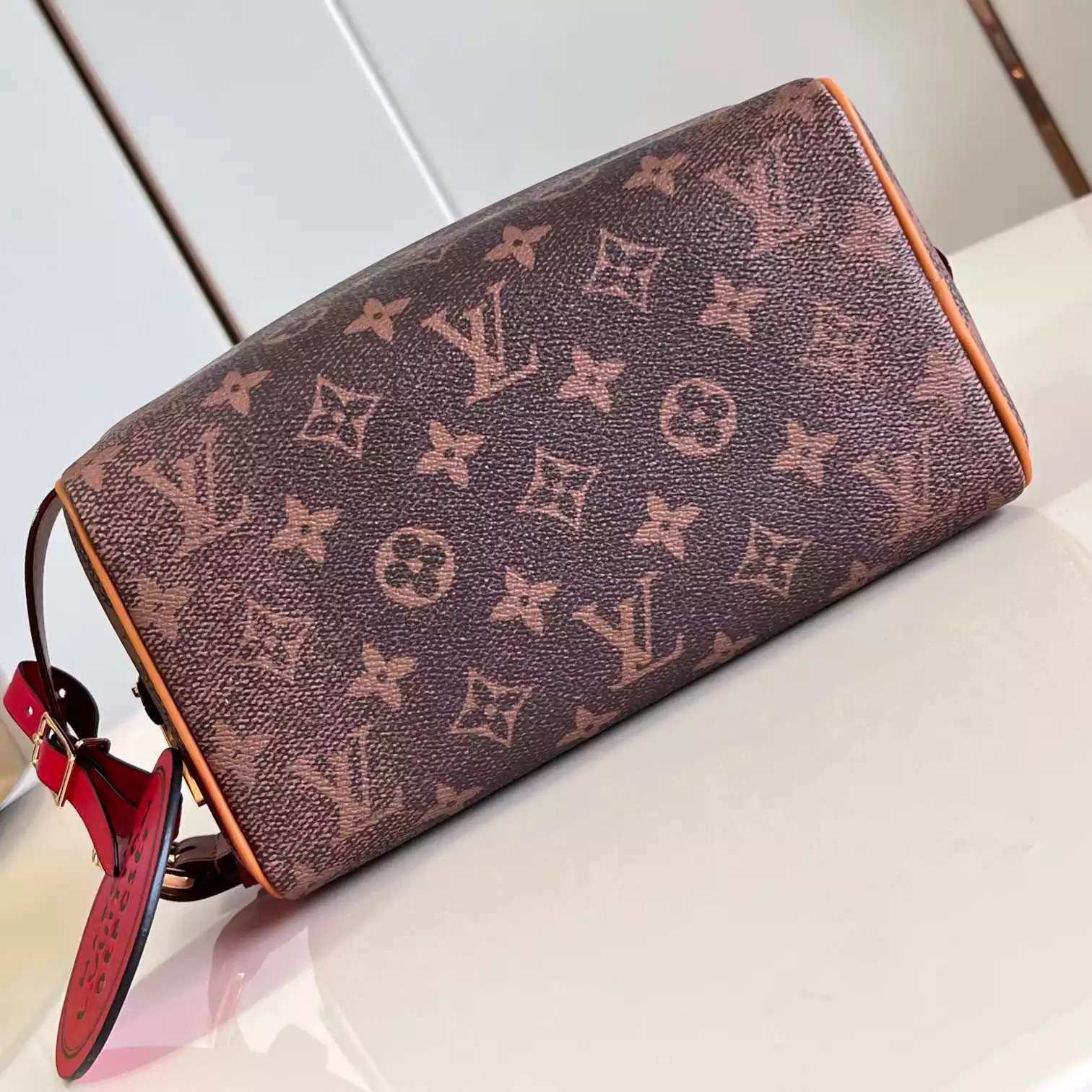 LOCKER DOPP KIT BROWN MONOGRAM DUST CANVAS M11765 - LW396 DISCOVERY BACKPACK PM SKY BLUE MONOGRAM CANVAS