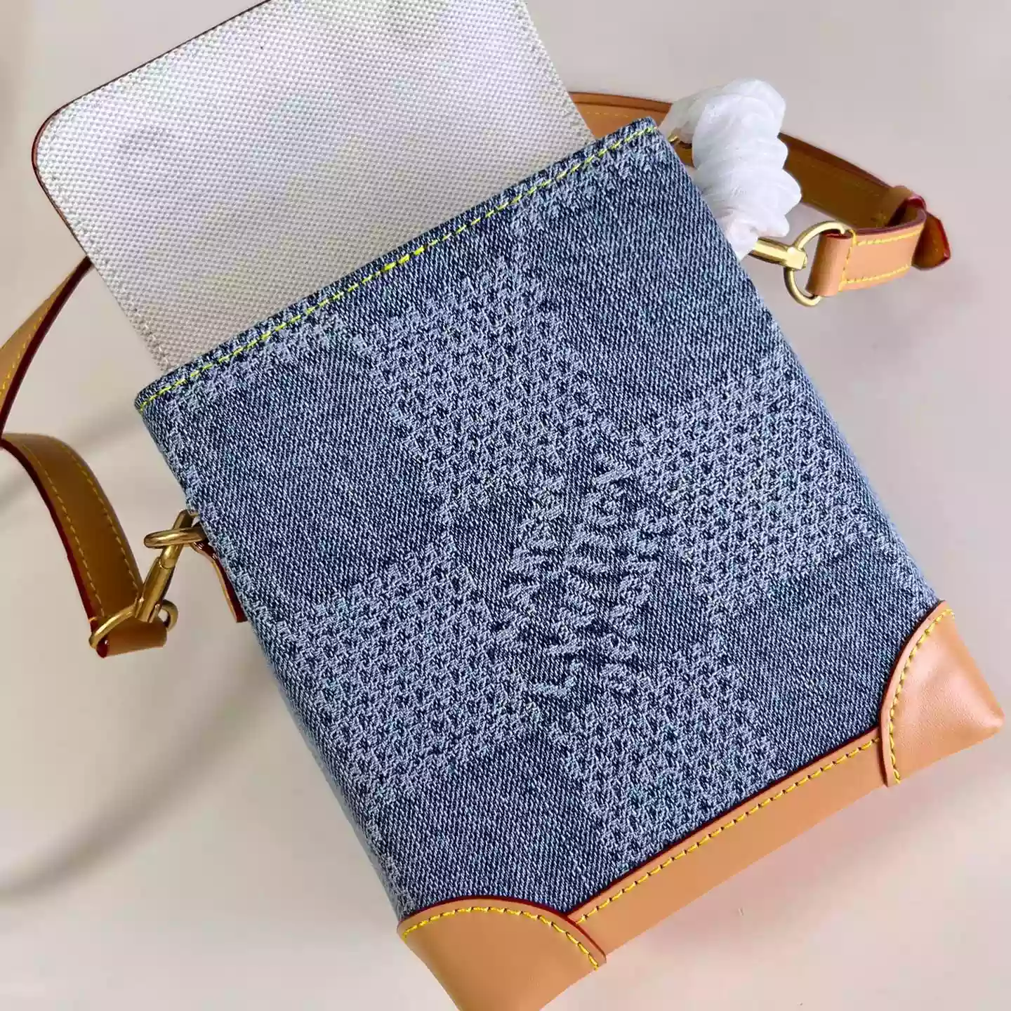 NANO STEAMER BLUE DAMIER DENIM 3D N40751 - LW443 DISCOVERY BACKPACK PM SKY BLUE MONOGRAM CANVAS