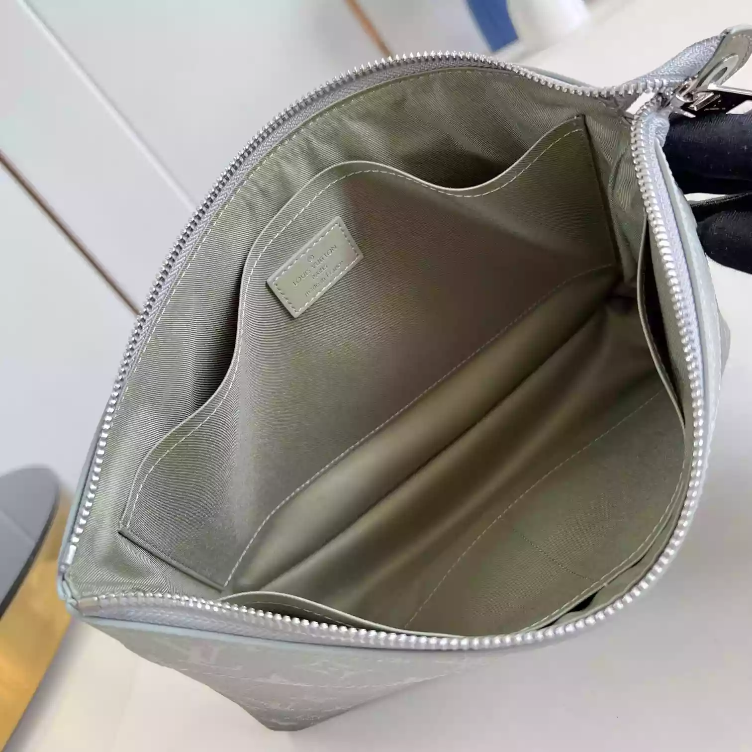 POCHETTE VOYAGE SOUPLE MONOGRAM ECLIPSE M11545 - LW406 DISCOVERY BACKPACK PM SKY BLUE MONOGRAM CANVAS