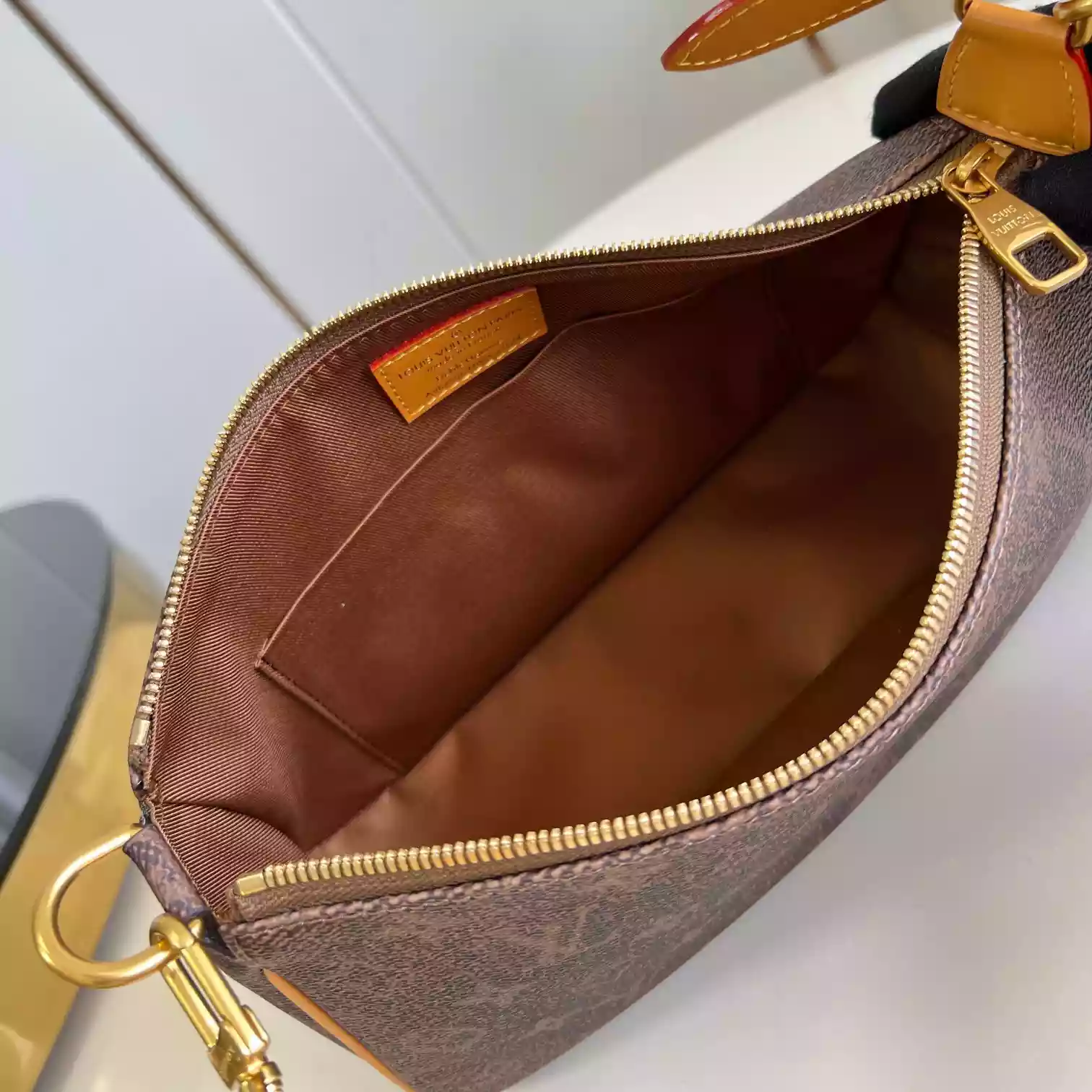 POCHETTE ACCESSOIRE XL BROWN MONOGRAM DUST CANVAS M11623 - LW435 DISCOVERY BACKPACK PM SKY BLUE MONOGRAM CANVAS