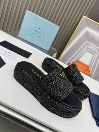 PRADA CROCHET FLATFORM SLIDES IN BLACK RAFFIA-EFFECT YARN - PSD069
