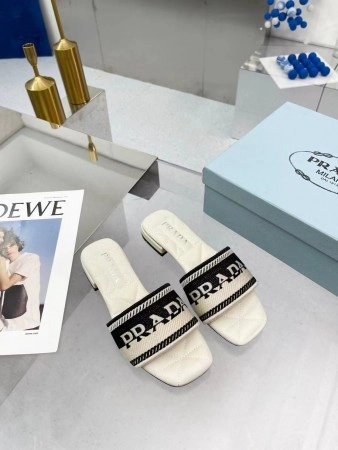PRADA WOMEN'S EMBROIDERED FABRIC SLIDES - PSD084