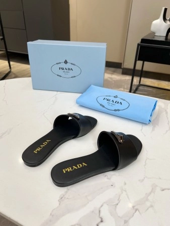 PRADA WOMEN'S SLIDES IN BLACK SMOOTH LEATHER - PSD071
