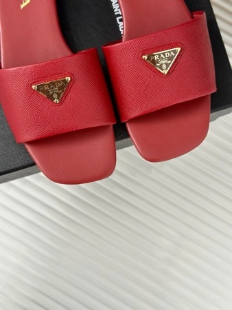 PRADA WOMEN'S SLIDES IN RED SAFFIANO LEATHER - PSD064