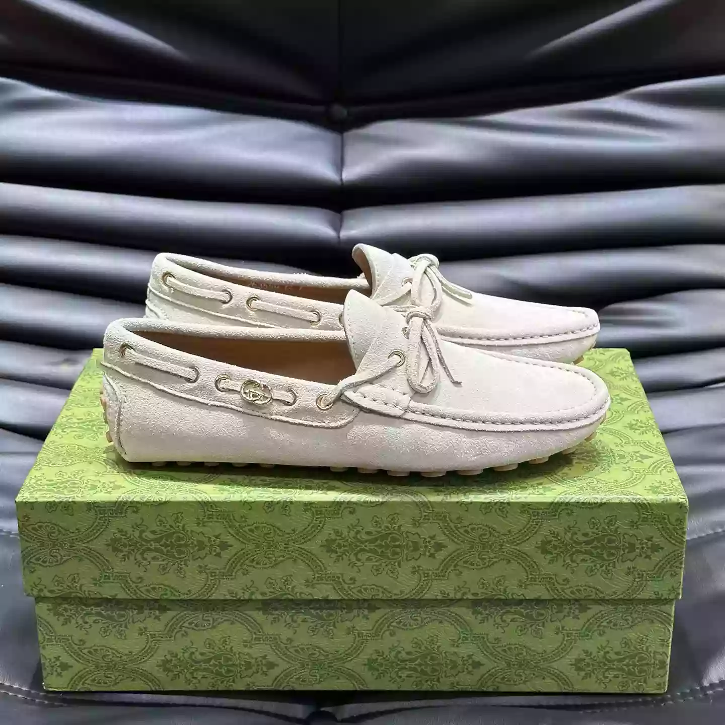 MEN'S DRIVER WITH INTERLOCKING G IN WHITE - GL101