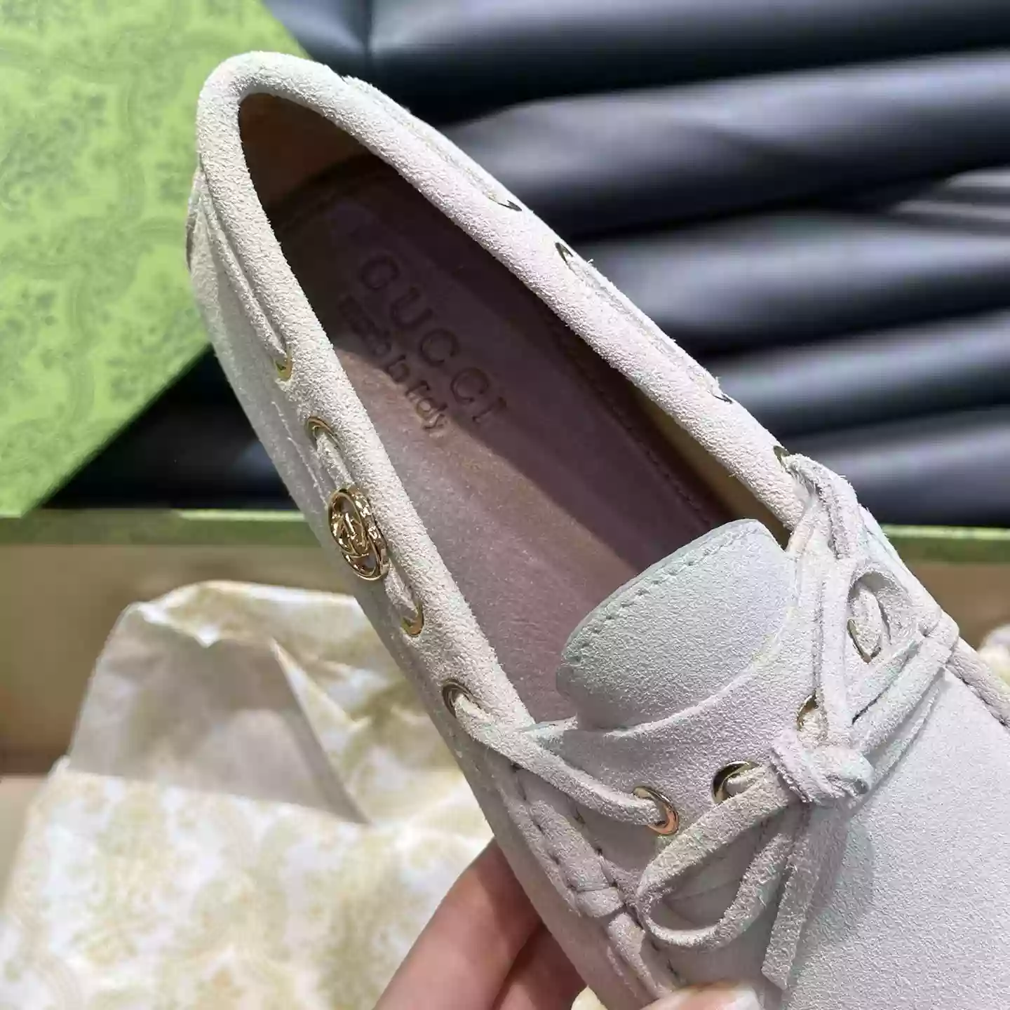 MEN'S DRIVER WITH INTERLOCKING G IN WHITE - GL101