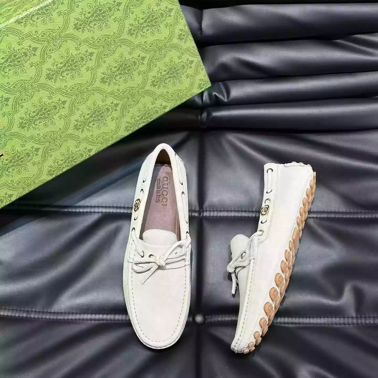 MEN'S DRIVER WITH INTERLOCKING G IN WHITE - GL101