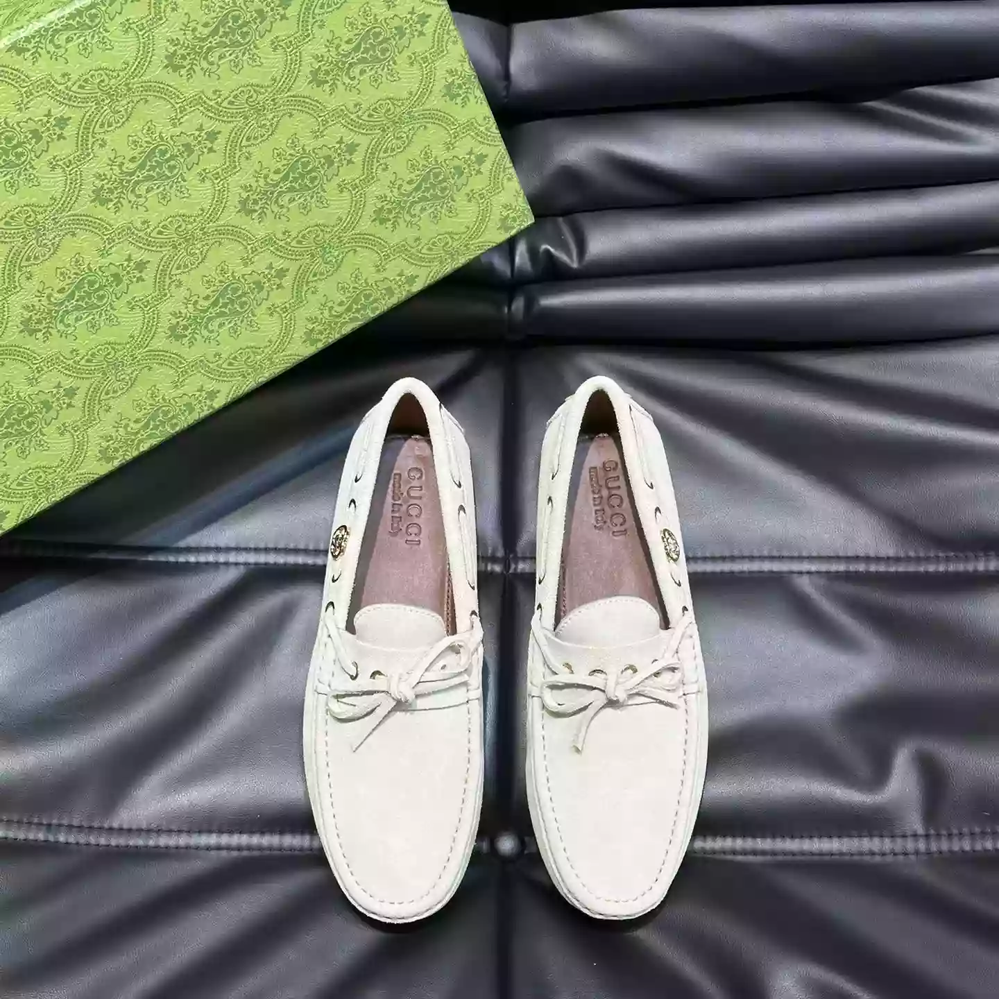 MEN'S DRIVER WITH INTERLOCKING G IN WHITE - GL101