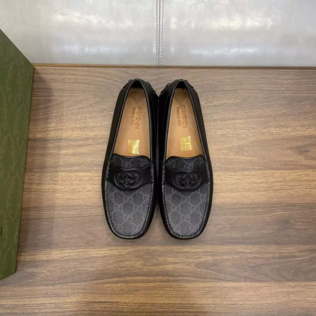 MEN'S INTERLOCKING G DRIVER BLACK LEATHER - GL104