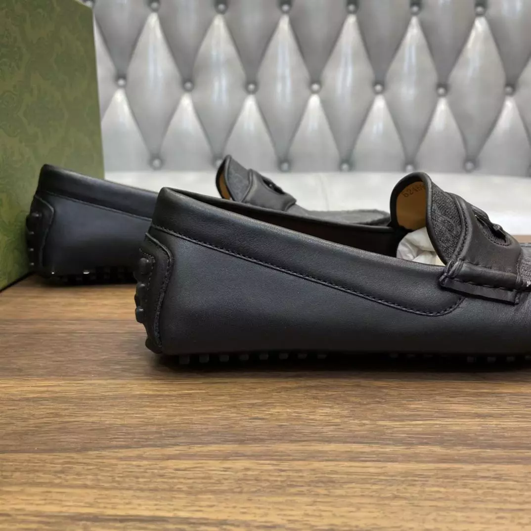 MEN'S INTERLOCKING G DRIVER BLACK LEATHER - GL104