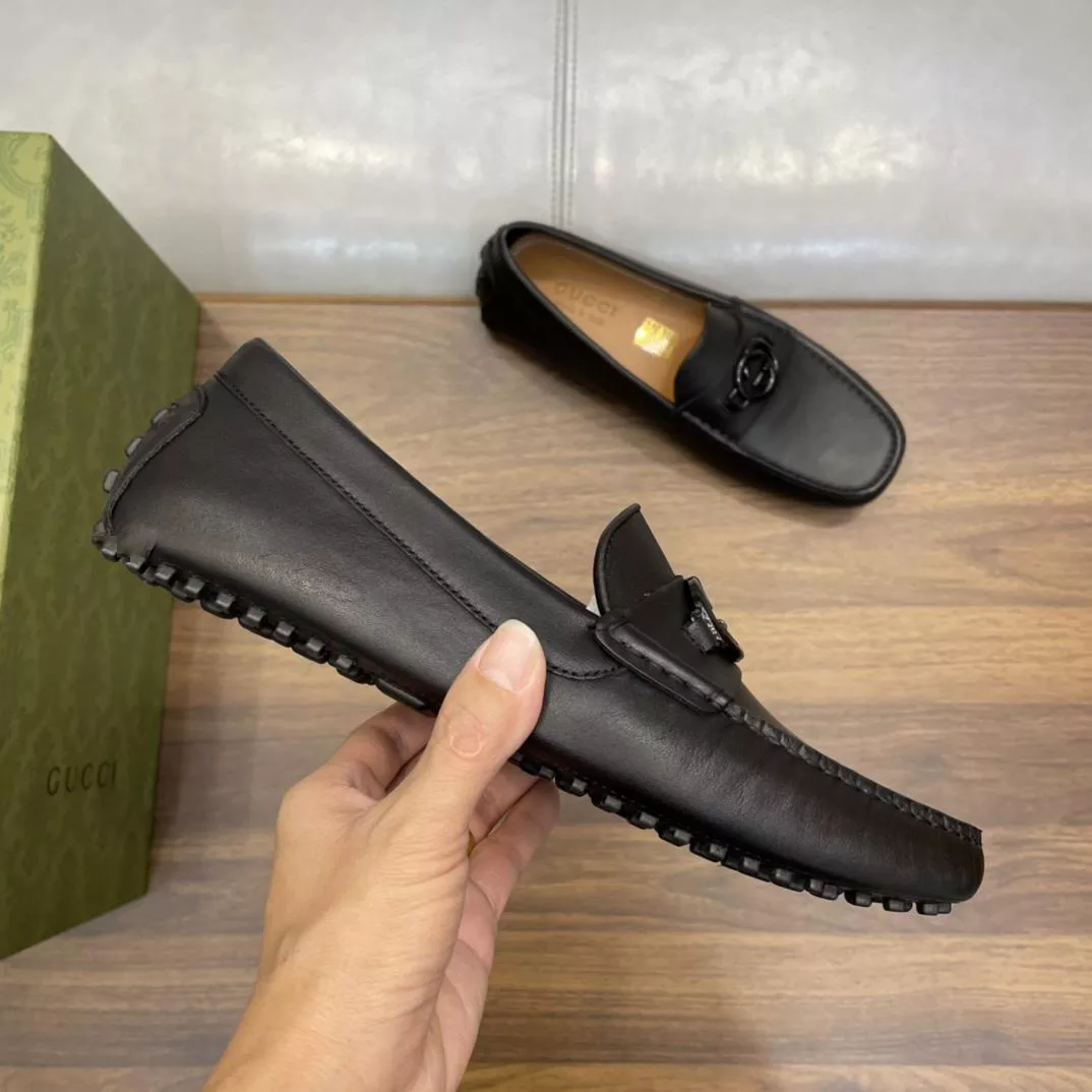 MEN'S INTERLOCKING G DRIVER BLACK LEATHER - GL106