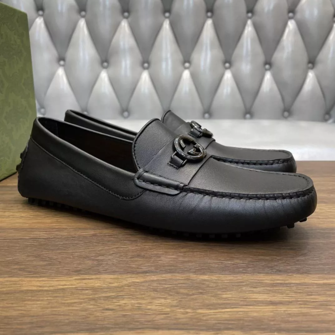 MEN'S INTERLOCKING G DRIVER BLACK LEATHER - GL106