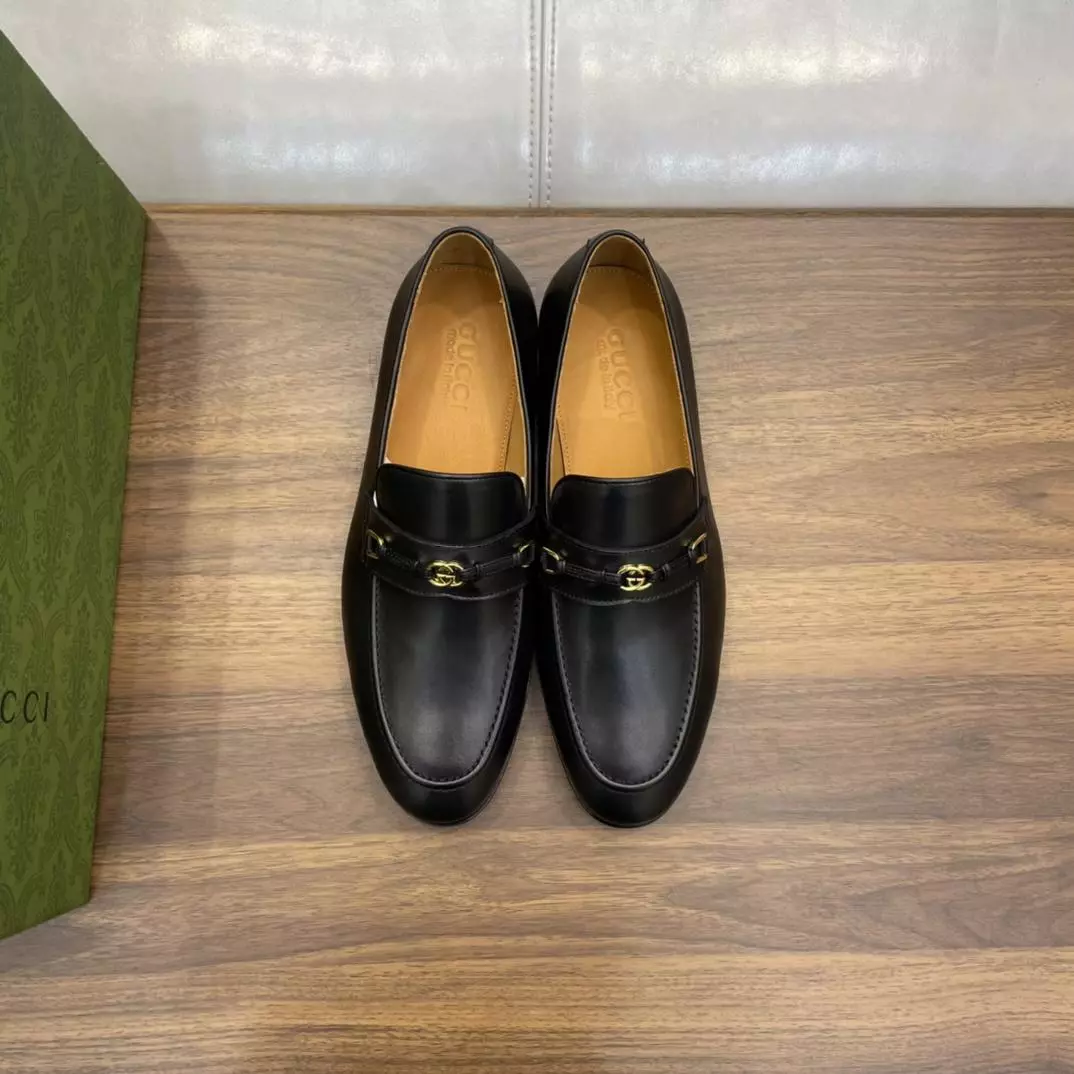 MEN'S LOAFERS WITH INTERLOCKING G - GL111