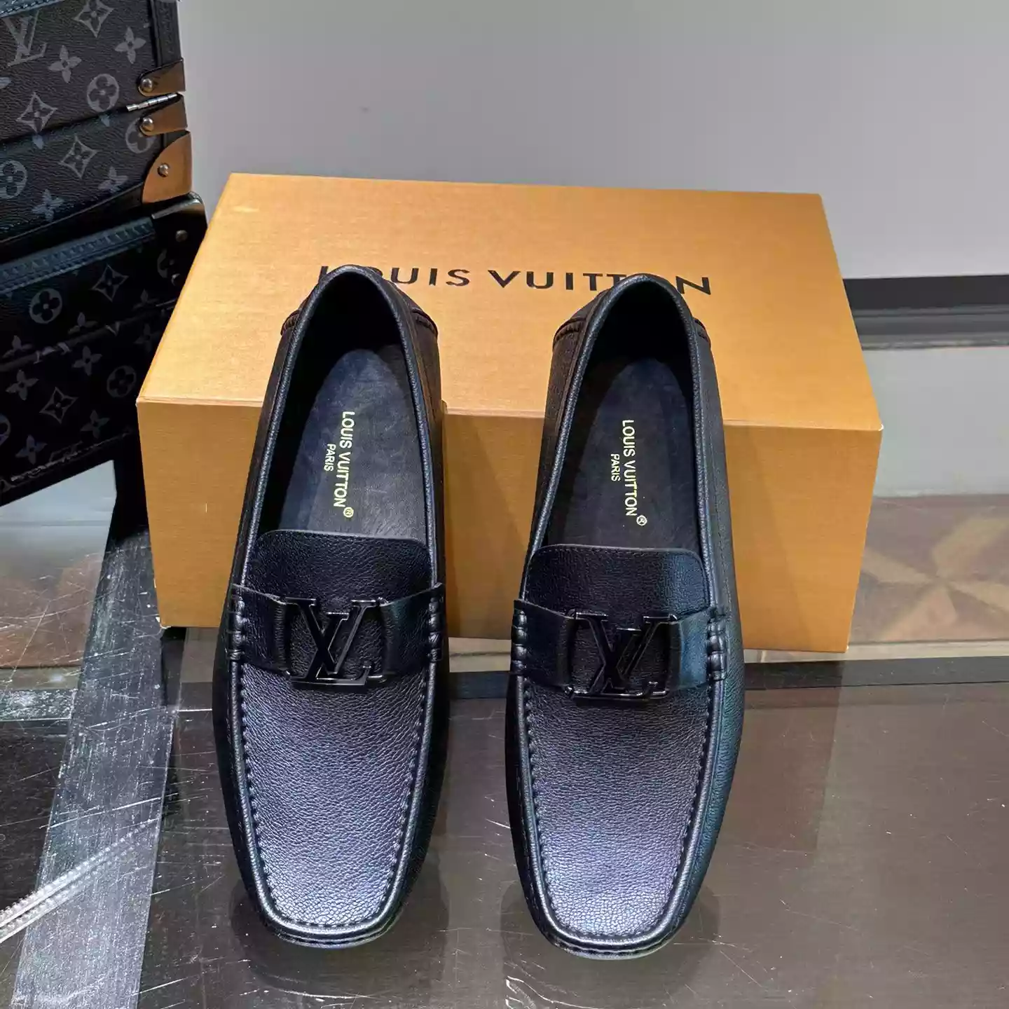 MONTE CARLO MOCCASIN IN BLACK - VL045