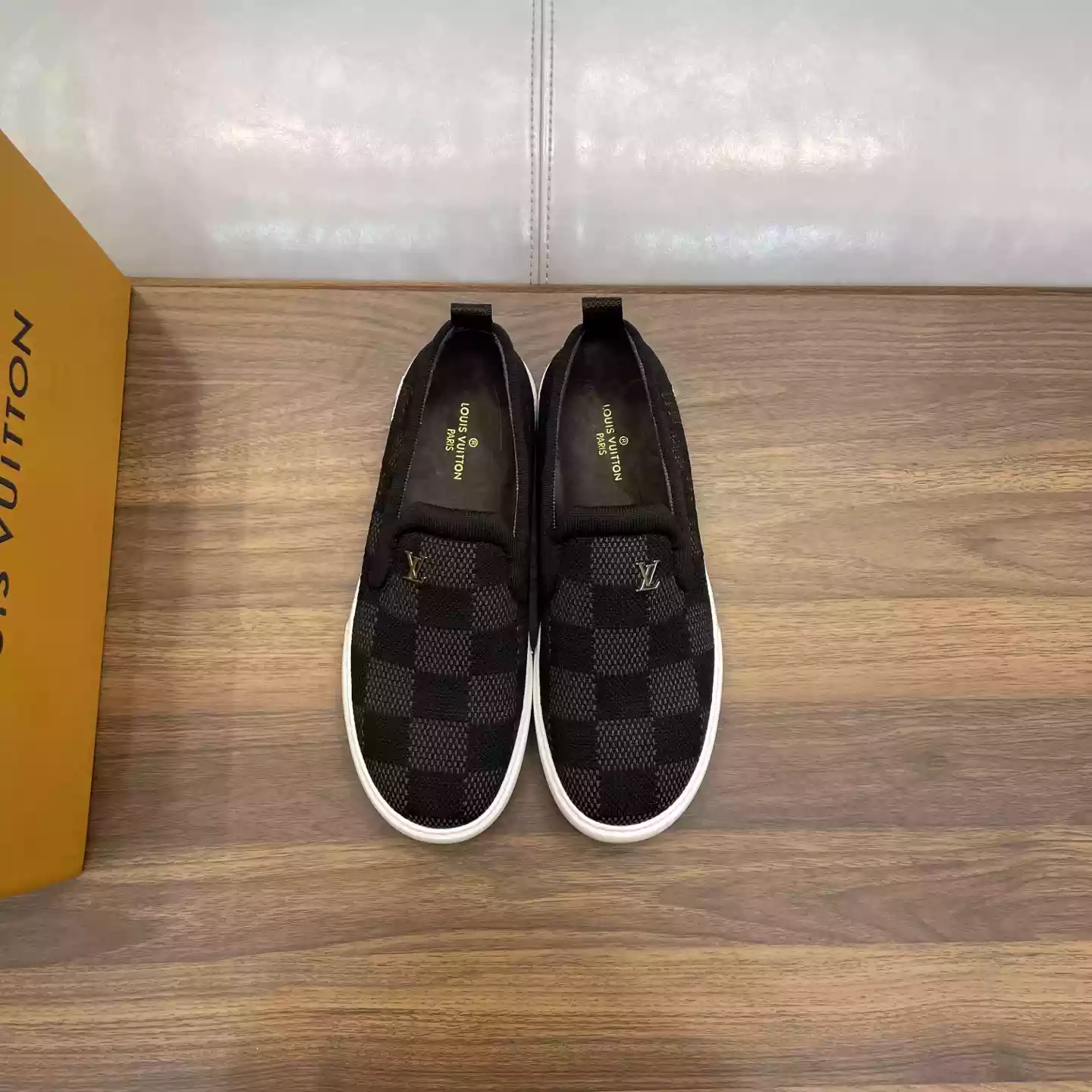 PACIFIC LOAFERS IN BLACK - VL048