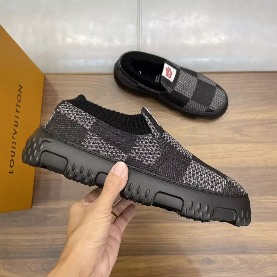 SPACE LANDER SLIP ON IN BLACK - VL059