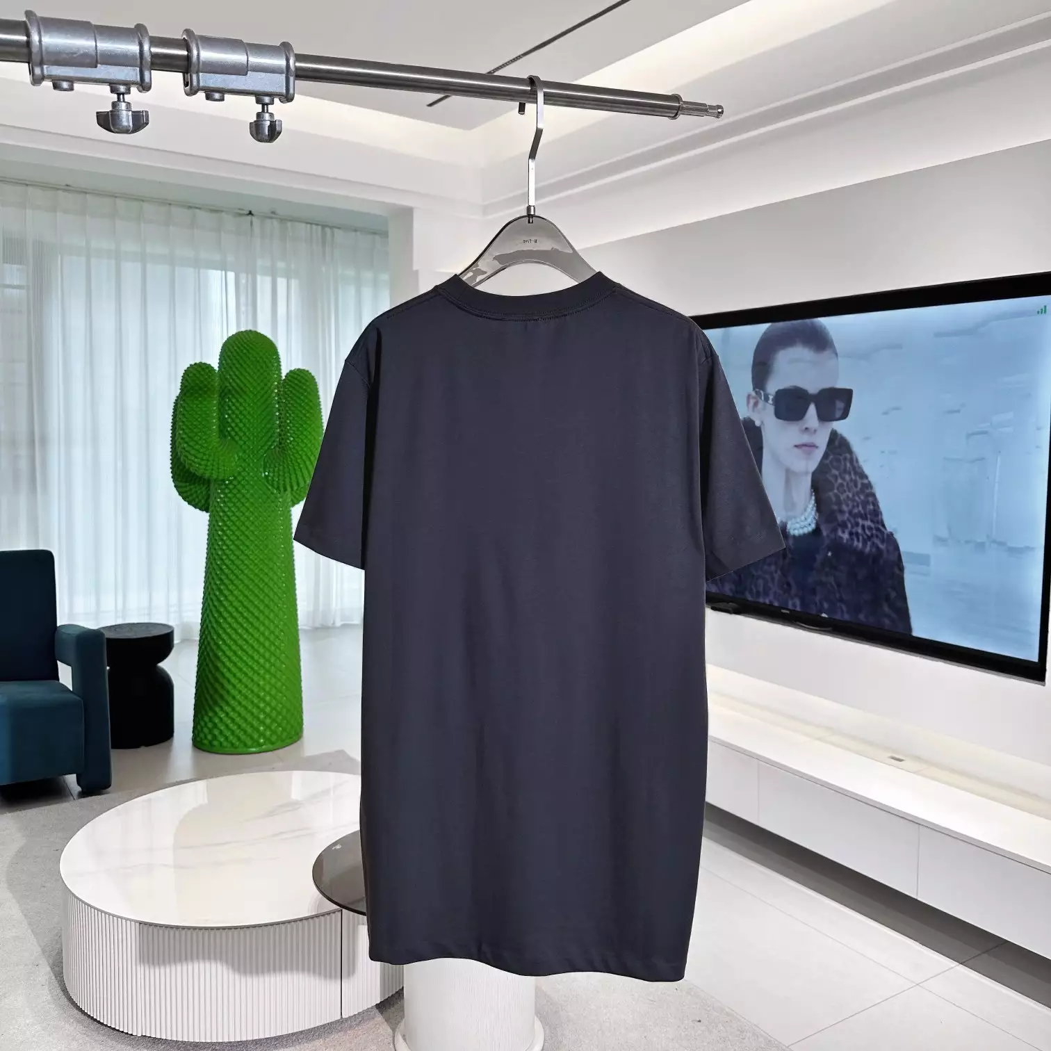 DIOR HERITAGE PRINTED T-SHIRT, REGULAR FIT BLACK COTTON JERSEY - DOT036