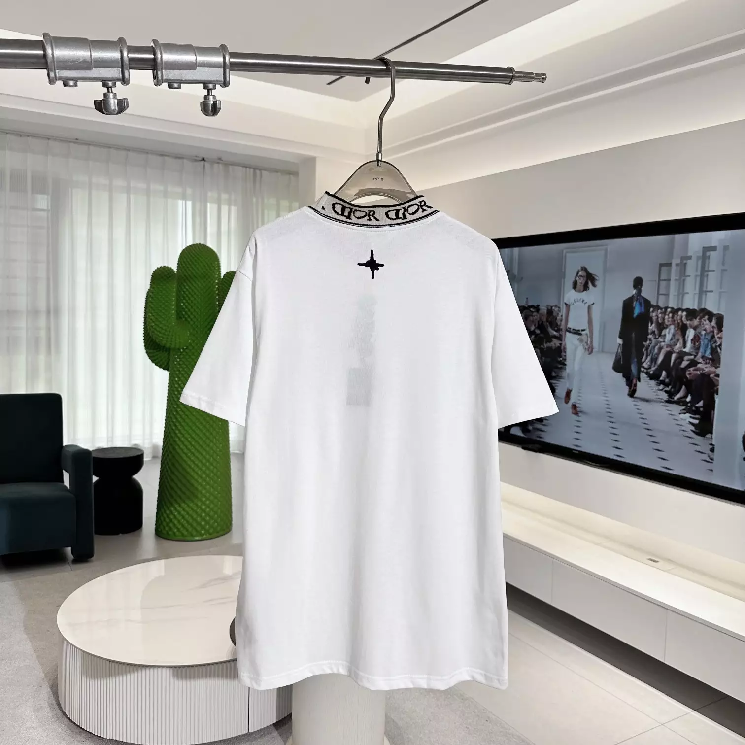 DIOR x LEWIS HAMILTON T-SHIRT, RELAXED FIT WHITE COTTON JERSEY - DOT035
