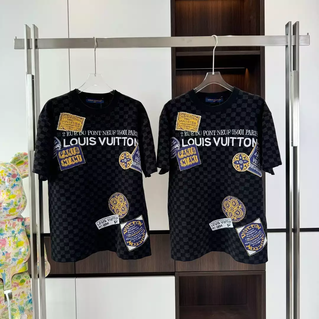 LV ART PRINTED DAMIER COTTON T-SHIRT IN BLACK - LVTS107 Damier Jacquard Short-Sleeved Crewneck - LVTS089