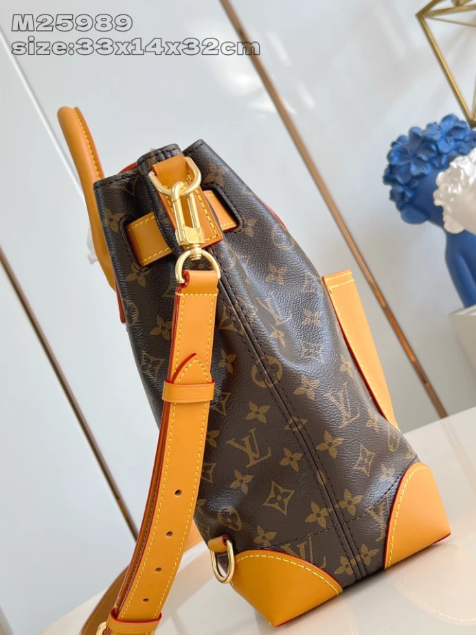 LOUIS VUITTON STEAMER 30 MONOGRAM ARCHIVE - LW458 DISCOVERY BACKPACK PM SKY BLUE MONOGRAM CANVAS