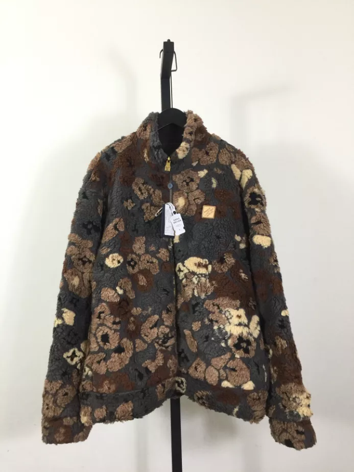 Louis Vuitton Coat - LVC050